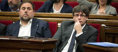 El vicepresidente catal&aacute;n, Oriol Junqueras junto al presidente Carles Puigdemont.