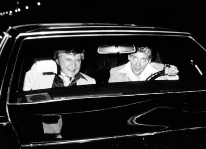 Liberace y Scott Thorson en Hollywood en 1981.