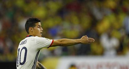 James da instrucciones ante Costa Rica.