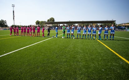 Las jugadoras del Alhama y del Madrid Club de Fútbol.