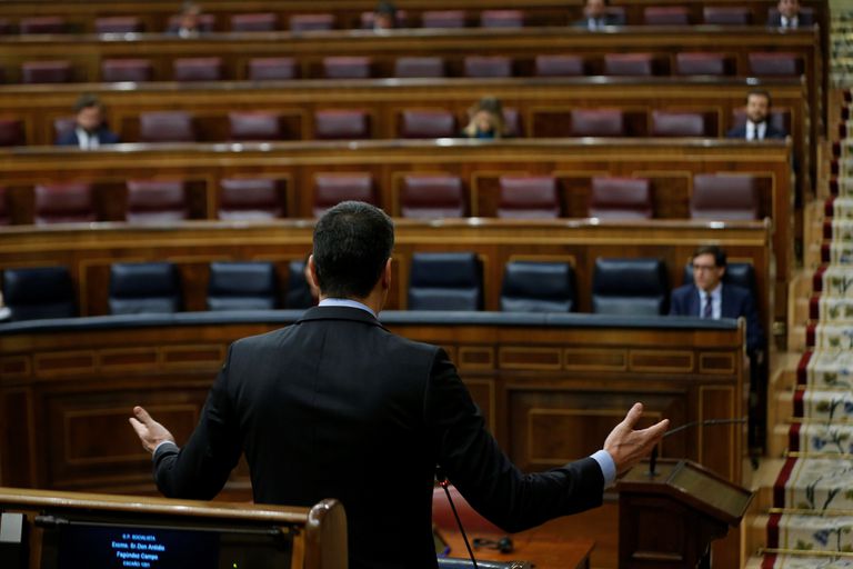 El presidente del Gobierno, Pedro Sánchez, interviene en una sesión de control al Gobierno en el Congreso de los Diputados, el pasado miércoles. EFE/Emilio Naranjo POOL