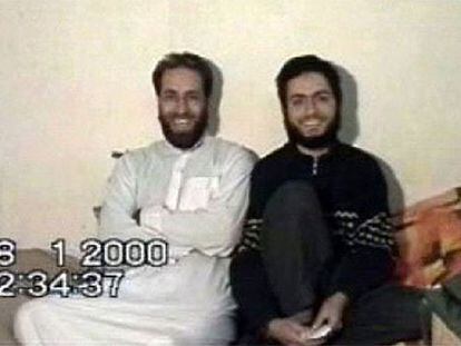 Ziad Jarrah (izquierda) y Mohamed Atta, en una imagen del vídeo grabado el 18 de enero de 2000.