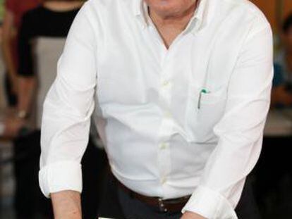 Manlio Fabio Beltrones, votando el 7 de junio.