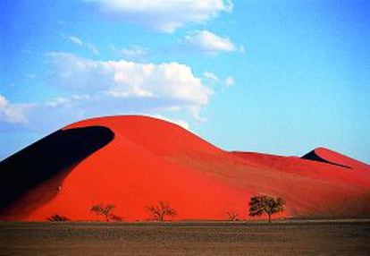 La duna 45 del desierto del Namib, de la que se dice que es la duna más fotografiada del mundo.