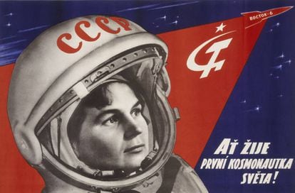 Cartel en checo en homenaje a la primera cosmonauta.