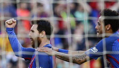 Messi celebra su gol de penalti ante el Villarreal. 