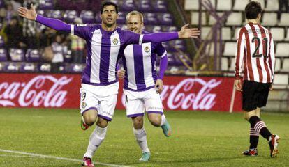 Guerra celebra el primer gol del Valladolid ante el Athletic.