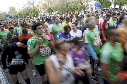 Participantes en el maratón popular de Madrid, abril del 2012.