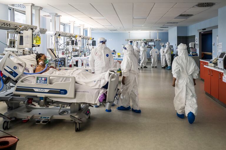 La unidad de cuidados intensivos de un hospital de Catania (Italia), el pasado 23 de abril.