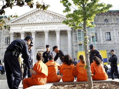 Protesta de Greenpeace ante el Congreso.