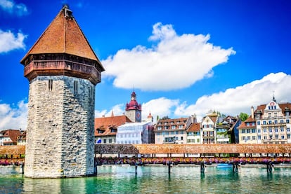 El puente Kapellbrücke, del siglo XIV, de Lucerna.