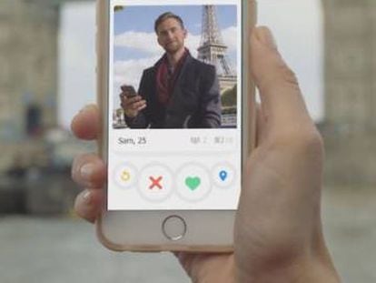 Imagen de un vídeo promocional de Tinder.