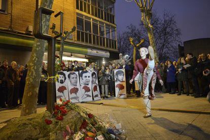 Acto de solidaridad en Vitoria con las víctimas del 3 de Marzo.