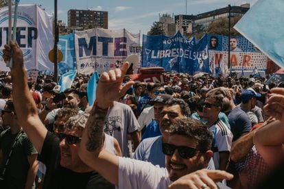 Protesta en Argentina contra el gobierno de Javier Milei