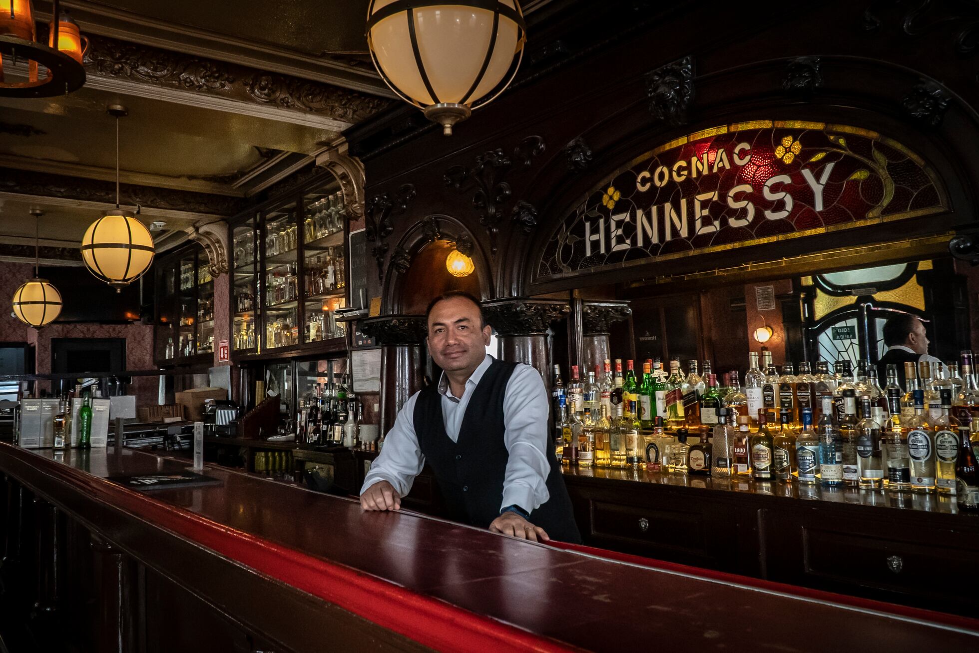 Antonio del Valle Ruiz, mexicano que resguarda el arte del exilio español