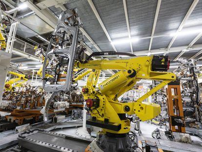 Robot de Seat que permite levantar hasta 400 kilos.