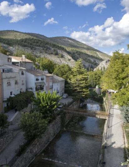 Vista de Nerpio (Albacete) desde un puente.