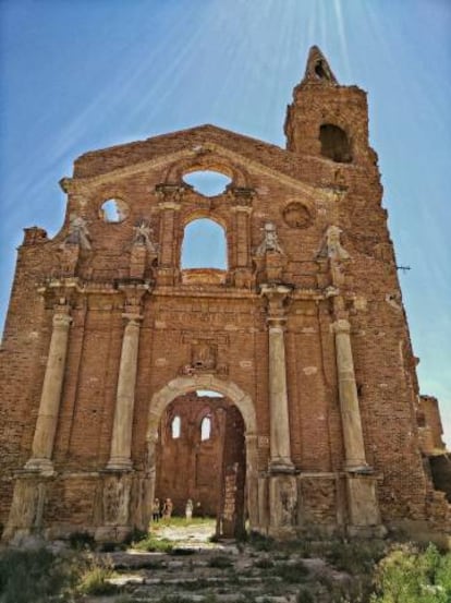 Iglesia de San Martín de Tours, en Belchite.