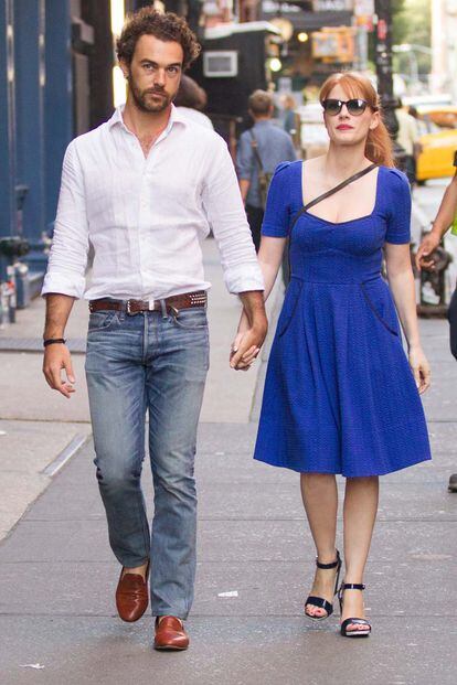 Jessica Chastain y su novio Gian Luca Passi paseaban por el Soho para disfrutar de una tarde de compras.