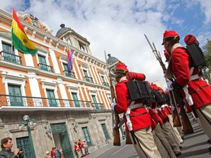 Un acto oficial de apoyo ante la reclamación del Gobierno de Bolivia