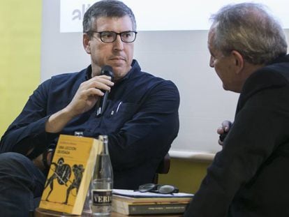 Guillermo Altares y Xavier Vidal-Folch, en la presentación del libro del primero.