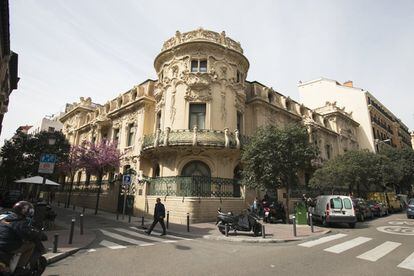 Fachada del Palacio de Longoria, actual sede de la SGAE.