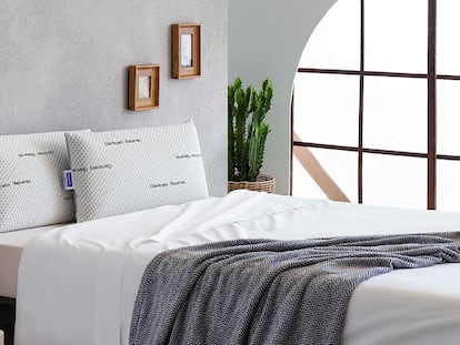 Se trata de una almohada visco de carbono activo con propiedades antibacterianas.