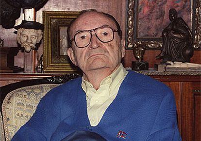 Foto de archivo del periodista, que murió anoche en su domicilio de Madrid a los 85 años.