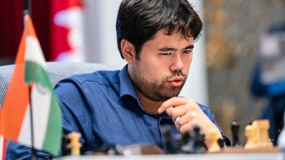 Nakamura, en un momento crítico de su partida con Praggnanadhaa