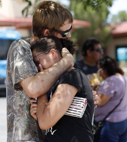 Estados Unidos ha vuelto a vivir una jornada marcada por las armas de fuego. El tiroteo en un centro comercial de El Paso (Texas) ha dejado este sábado 20 muertos y 26 heridos.