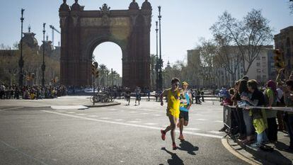 La XXXV edición del maratón de Barcelona ha transcurrido sin incidentes pero con altas temperaturas.