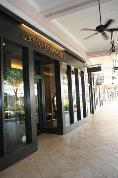 Una tienda de Adolfo Dominguez.