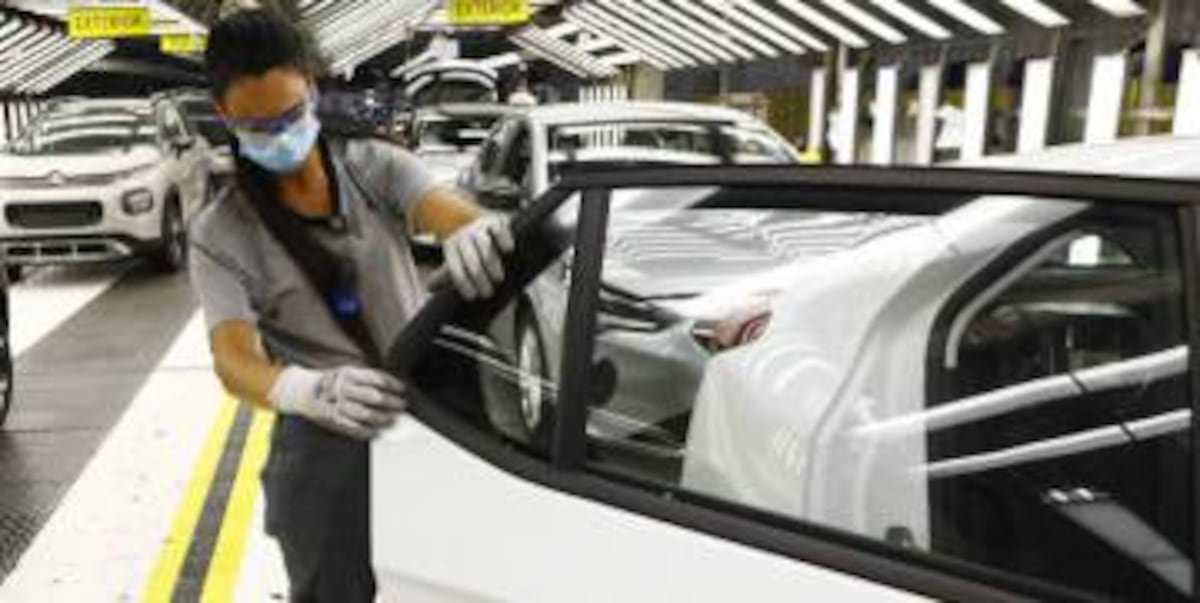 El Gobierno se compromete a aprobar las nuevas ayudas para el coche eléctrico antes del 23-J
