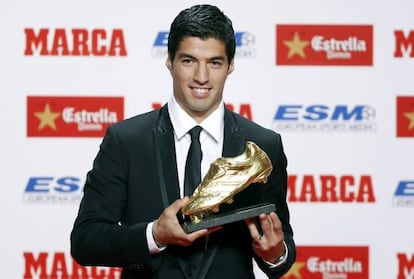 Luis Suárez, amb la Bota d'Or.