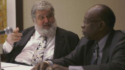 Chuck Blazer y Jack Warner, en una imagen de 'Los entresijos de la FIFA'.