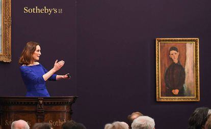 La presidenta de Sotheby's Europa, Helena Newman, durante la subasta.