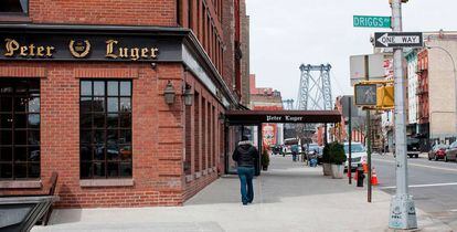 Exterior del restaurante Peter Luger, en Brooklyn (Nueva York).