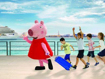 Peppa Pig recibe y juega con los niños en los barcos de Costa Cruceros.