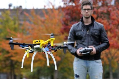 David Mayoral, de Erle Robotics, la firma que pondr&aacute; este a&ntilde;o en el mercado el primer drone vasco. 