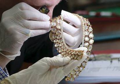 Uno de los collares de Imelda Marcos subastados por Christie's en 2015.