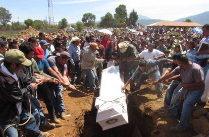 El entierro del niño de 11 años en Michoacán.