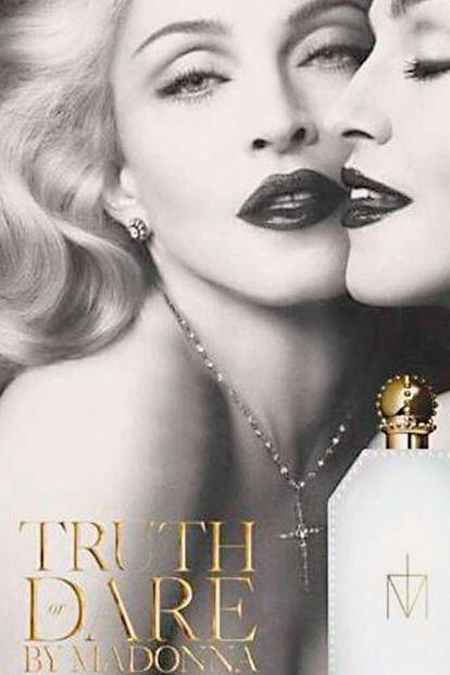 La fragancia de Madonna, Truth or Dare, pasó bastante desapercibida a pesar de la cuidada campaña con la que se promocionó en 2011. En ella, la cantante emula a las divas de la época dorada del cine de Hollywood.