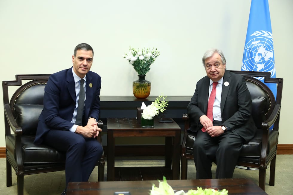 El presidente del Gobierno, Pedro Sánchez, se reúne con el secretario general de la ONU, António Guterres, en el marco de la Conferencia Internacional sobre la Respuesta Humanitaria de Emergencia para Gaza, este martes en Jordania. 