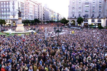 Mass demonstration in Zaragoza in rejection of the murder of Manuel Giménez Abad at the hands of the terrorist group ETA.