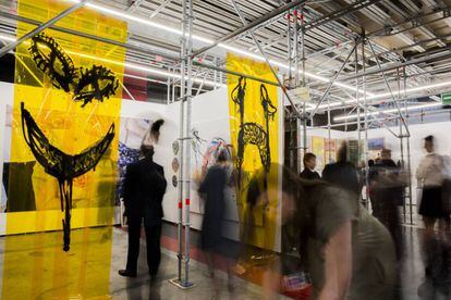 Stand de la feria de arte Material en Ciudad de México
