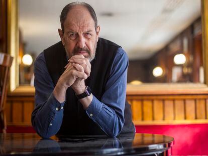 El actor José María Pou, el pasado 25 de febrero en el Café Gijón de Madrid. / SANTI BURGOS