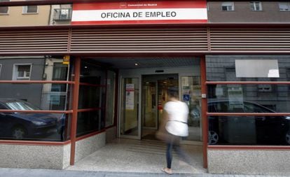 Vista del exterior de una oficina de empleo en Madrid. 