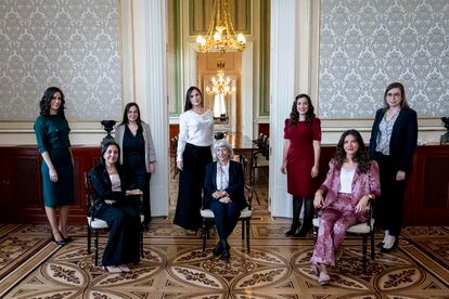 Galardonadas por el Premio de Matemáticas de la Fundación BBVA y la RSME: de izquierda a derecha Mercedes Pelegrín García, María Jesús Carro, Maripaz Tirado, María Cumplido, Olga Gil, Judit Muñoz, Ujué Etayo y María Ángeles García Ferrero.