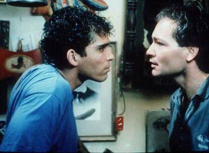 Vladimir Cruz, a la izquierda, y Jorge Perugorría, en una imagen de <i>Fresa y chocolate.</i>
