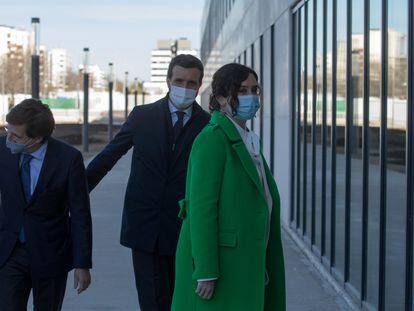 El alcalde de Madrid, José Luis Martínez-Almeida, el presidente del PP, Pablo Casado, y la presidenta de la región, Isabel Díaz Ayuso.